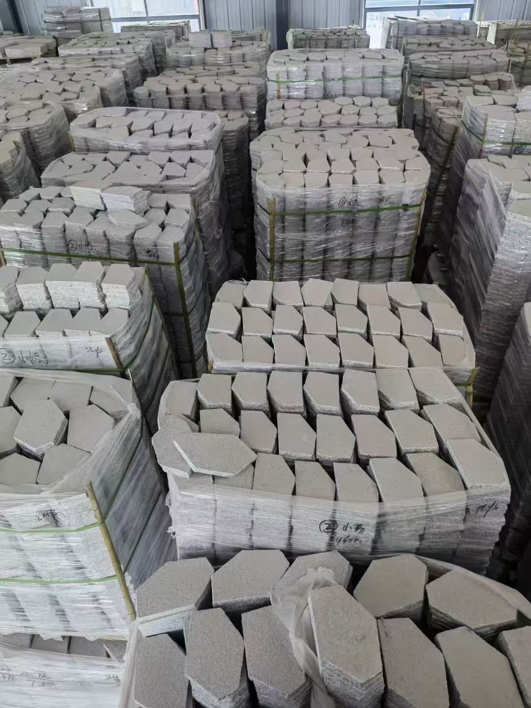 抚州芝麻白石材冰裂纹，碎拼。